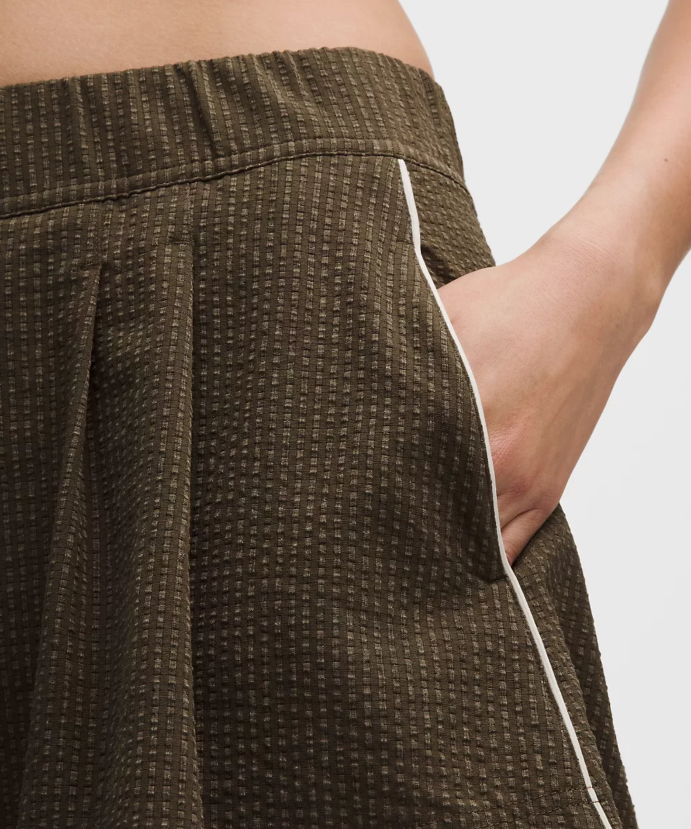 Short plissé taille haute WovenAir en seersucker 3.5" — Olive Brown/Olive Brown, view 4