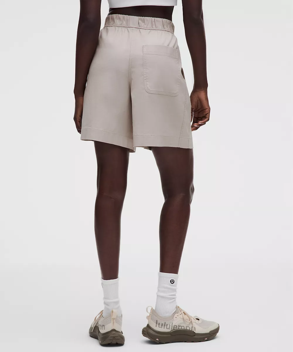 LuluLinen short taille haute coupe décontractée 7" — Downtown Tan, view 3