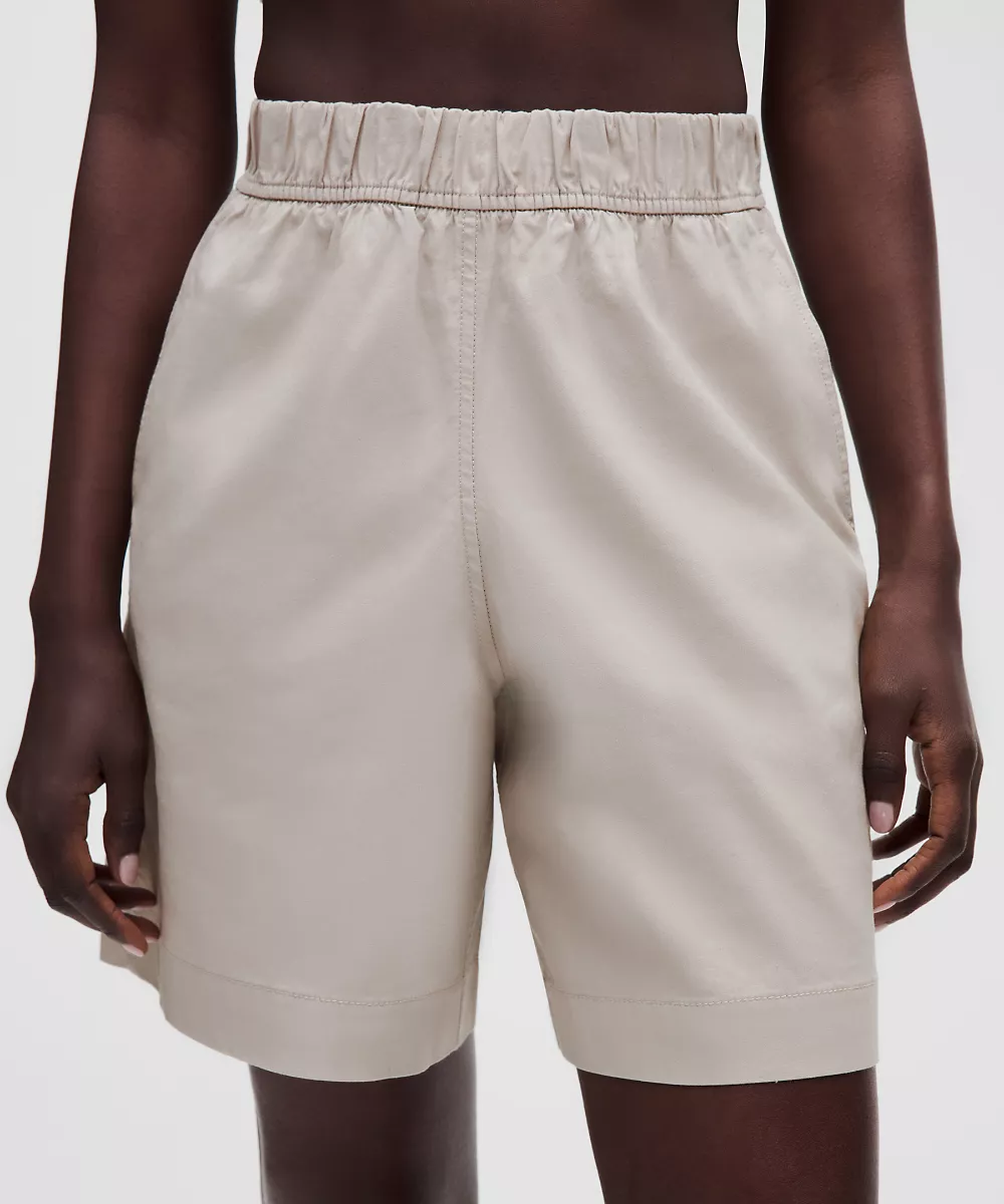 LuluLinen short taille haute coupe décontractée 7" — Downtown Tan, view 4