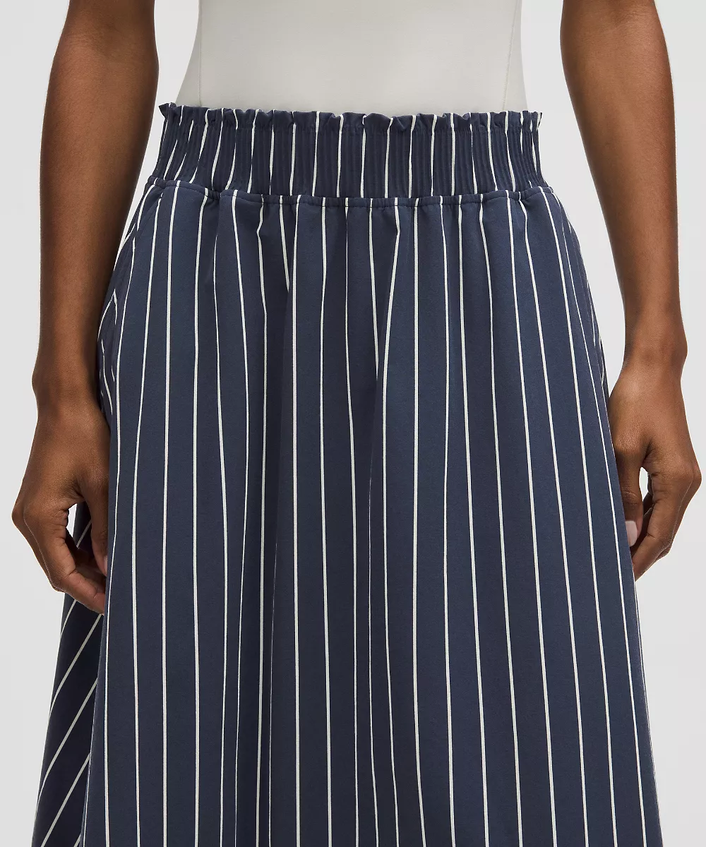 Jupe midi tissée extensible à taille froncée — Upright Stripe Max Light Ivory Club Blue, view 4