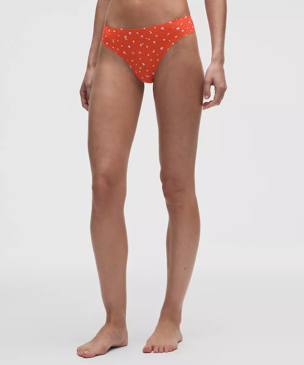 InvisiWear string taille mi-haute *Lot de 3 — Cranberry Charm/Light Ivory/Petite Floral Lilac Play Cherry Ember, view 2