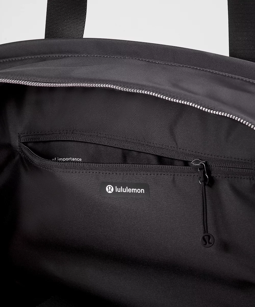 Sac de sport City Essentials 28L — Black/Silver, view 4