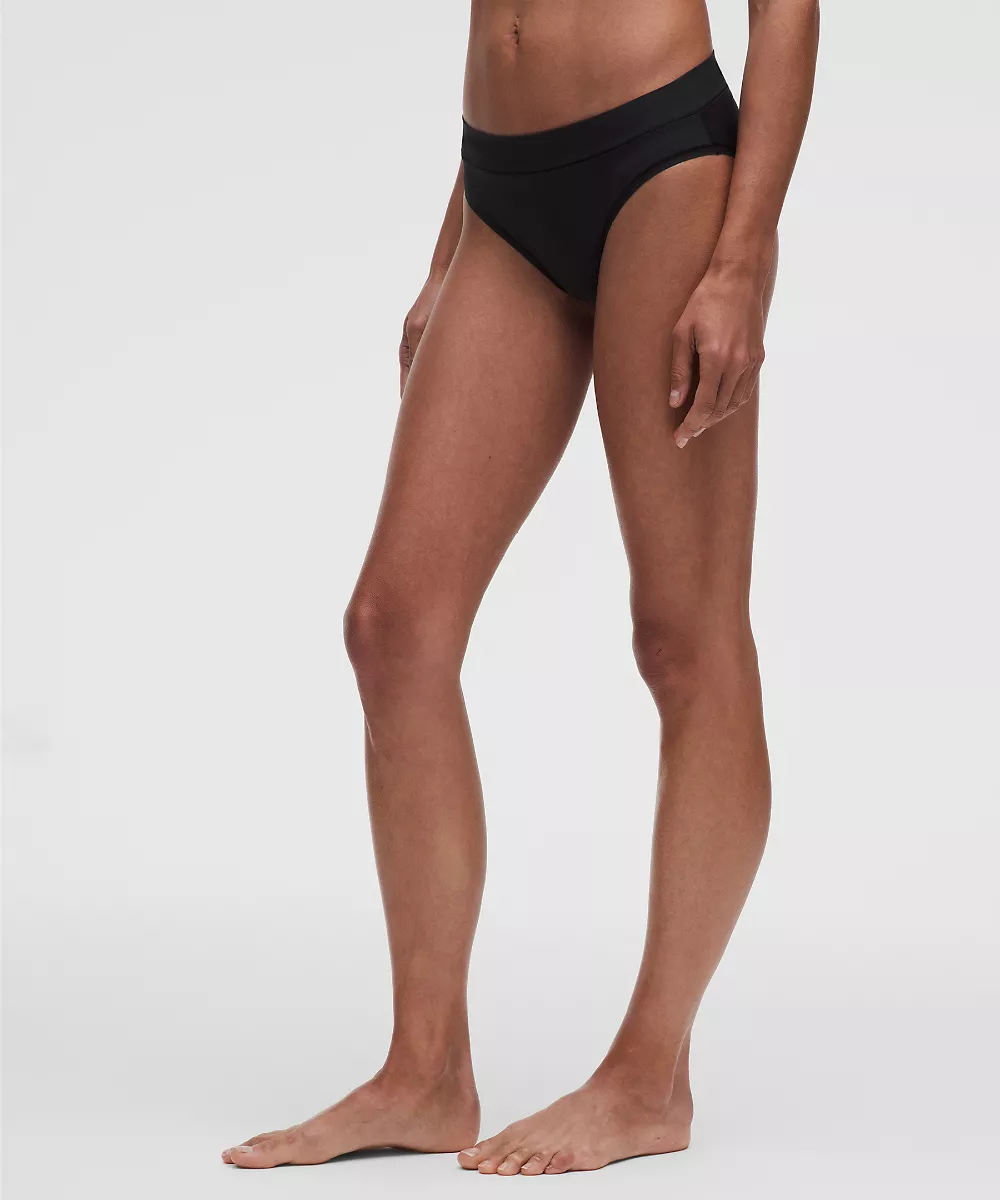 Culotte bikini UnderEase taille mi-haute Lot de 5 *Updated — Black/Black/Light Ivory/Lilac Play/Petite Floral Lilac Play Cherry Ember, view 2
