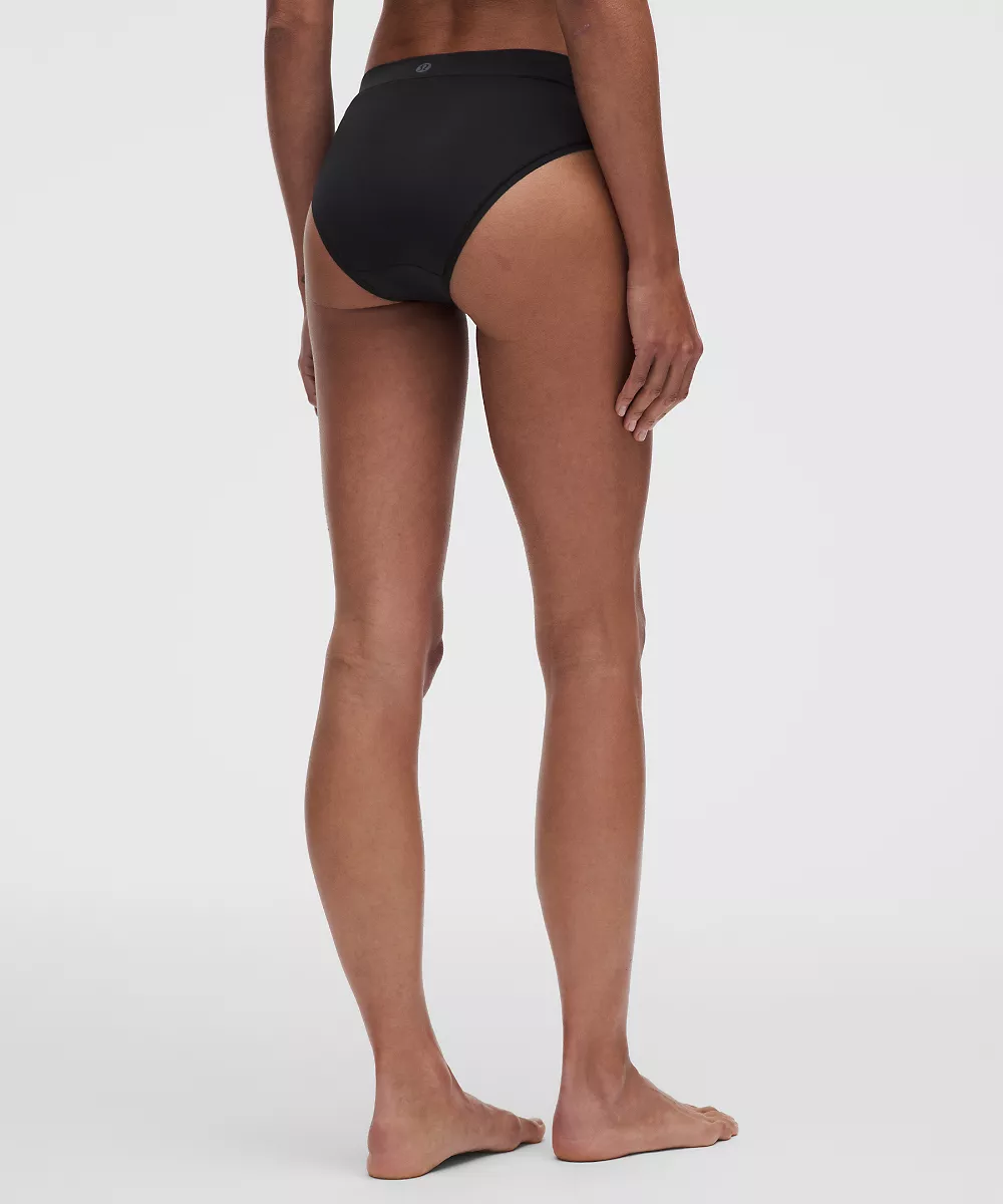 Culotte bikini UnderEase taille mi-haute Lot de 5 *Updated — Black/Black/Light Ivory/Lilac Play/Petite Floral Lilac Play Cherry Ember, view 3