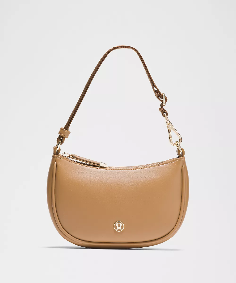 Sac porté épaule Mini City Essentials en similicuir lisse — Saddle Brown/Gold, view 1