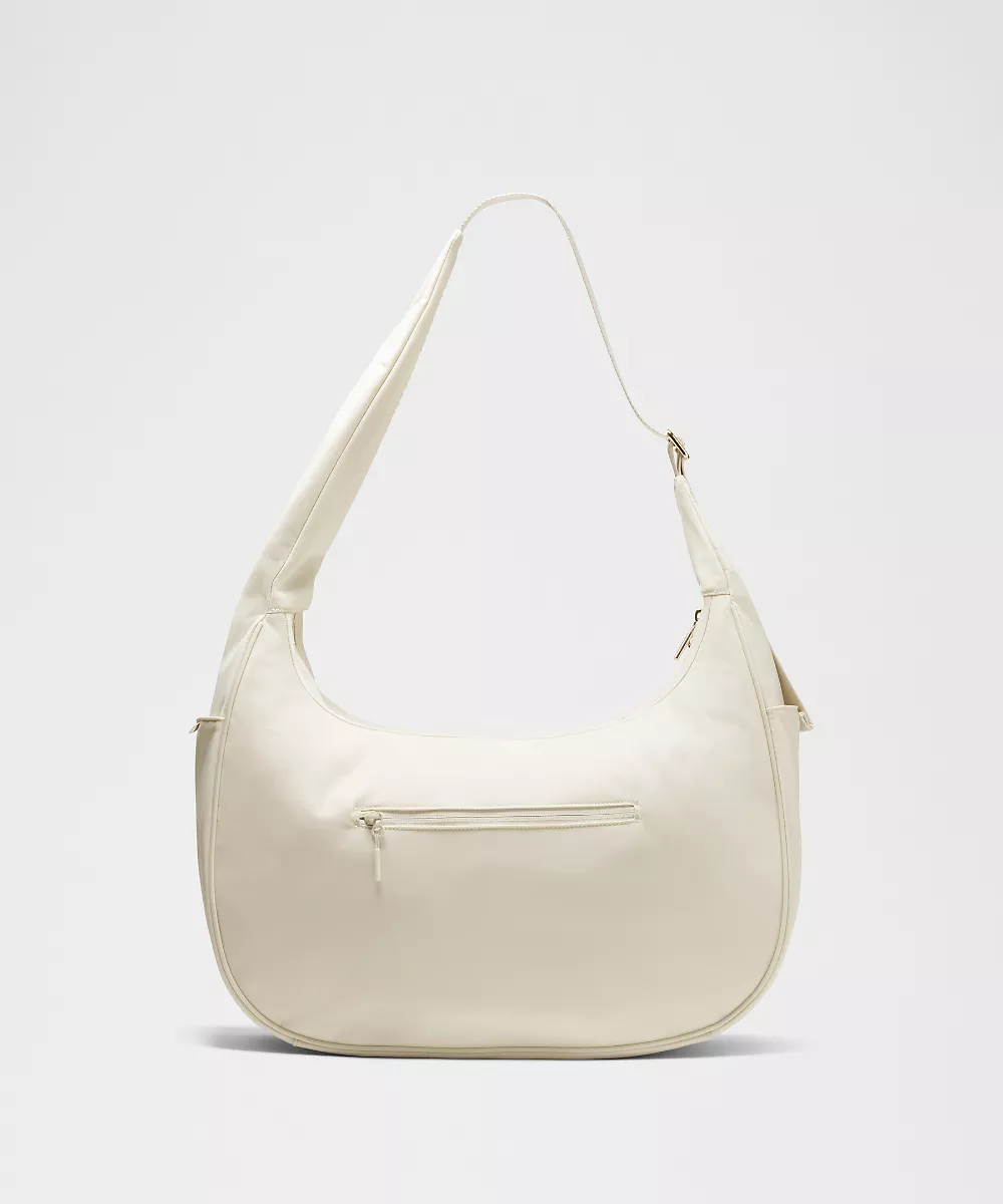 Sac porté épaule oversize City Essentials 18L — Light Ivory/Gold, view 3