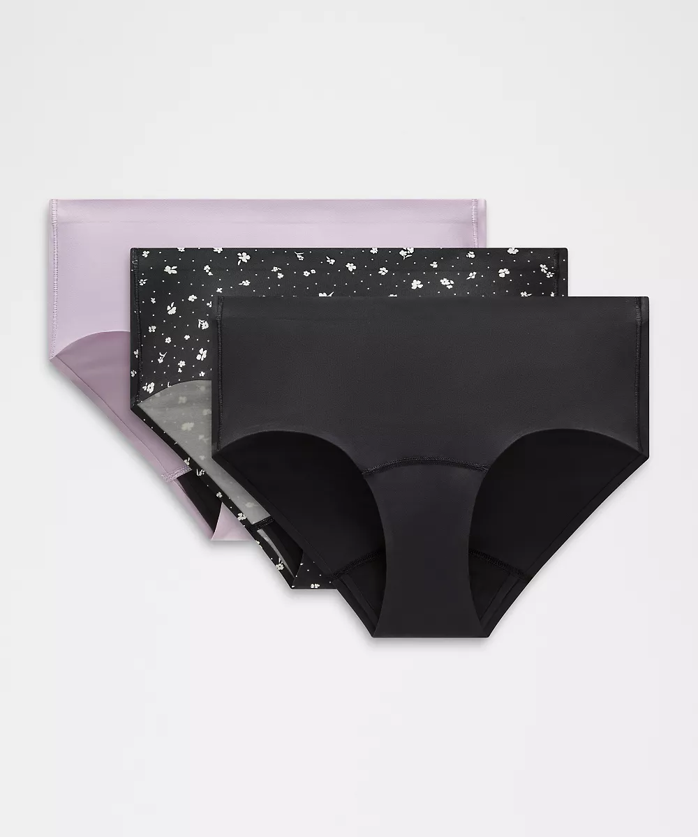 Culotte bikini taille extra-haute Nulu absorption renforcée *Lot de 3 — Black/Lilac Play/Petite Floral Coconut Ivory Black, view 1