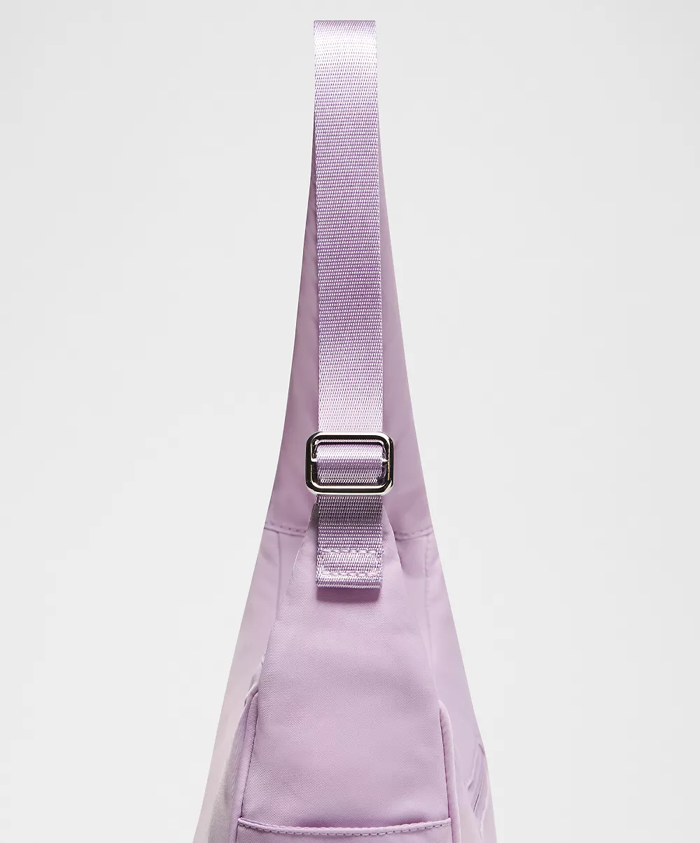 Sac porté épaule City Essentials 4L — Lilac Play/Silver, view 4