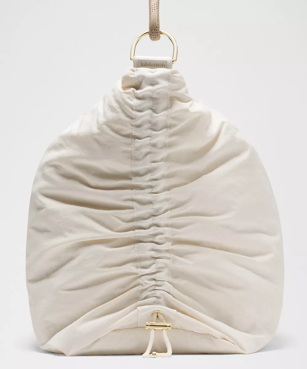 Sac bandoulière convertible froncé *Large 16L — Light Ivory/Wacky Khaki/Gold, view 4
