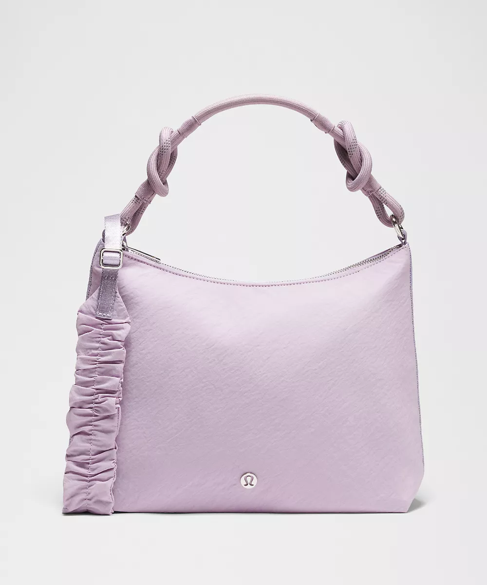 Sac bandoulière convertible froncé 6,5L — Lilac Play/Lotus Lavender/Silver, view 1