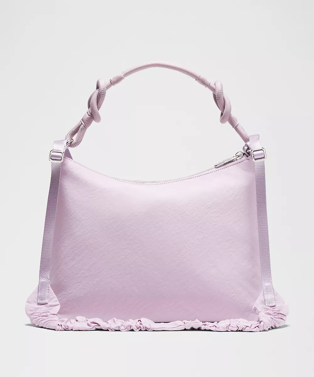Sac bandoulière convertible froncé 6,5L — Lilac Play/Lotus Lavender/Silver, view 3
