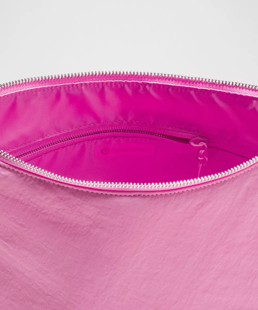 Sac bandoulière convertible froncé 6,5L — Sweet Sorbet/Pink Blossom/Silver, view 4